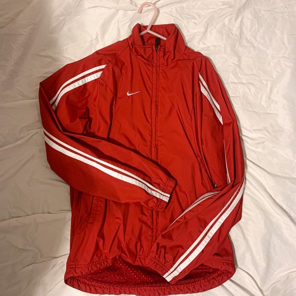 red nike windbreaker - Picture 1 of 1